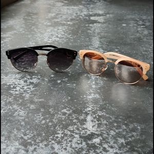 2 pairs of sunglasses